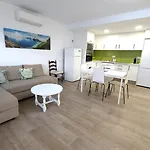 Tropicana-30m De La Playa Con Parking Y A/c 公寓