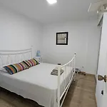 Tropicana-30m De La Playa Con Parking Y A/c 公寓 *