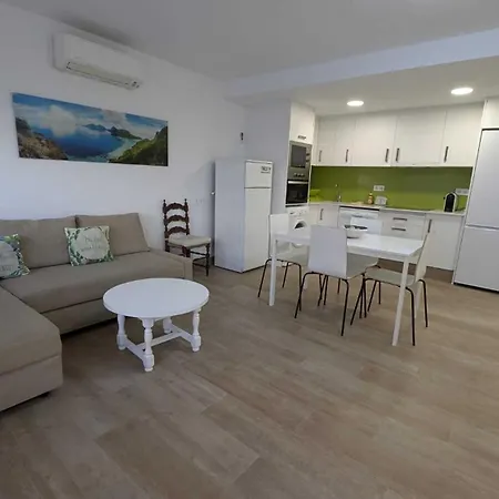 Tropicana-30m De La Playa Con Parking Y A/c 公寓 *